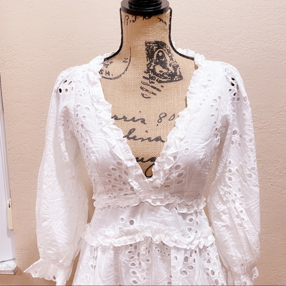 White Eyelet lace open-back Romper - Picture 5 of 16